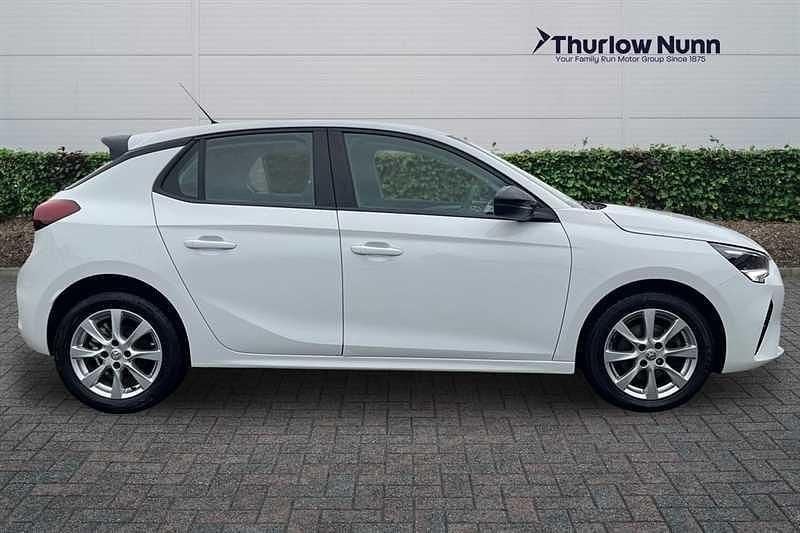 Used Vauxhall Corsa Design Edition 100 HP (73 kW) 2023 White Hatchback