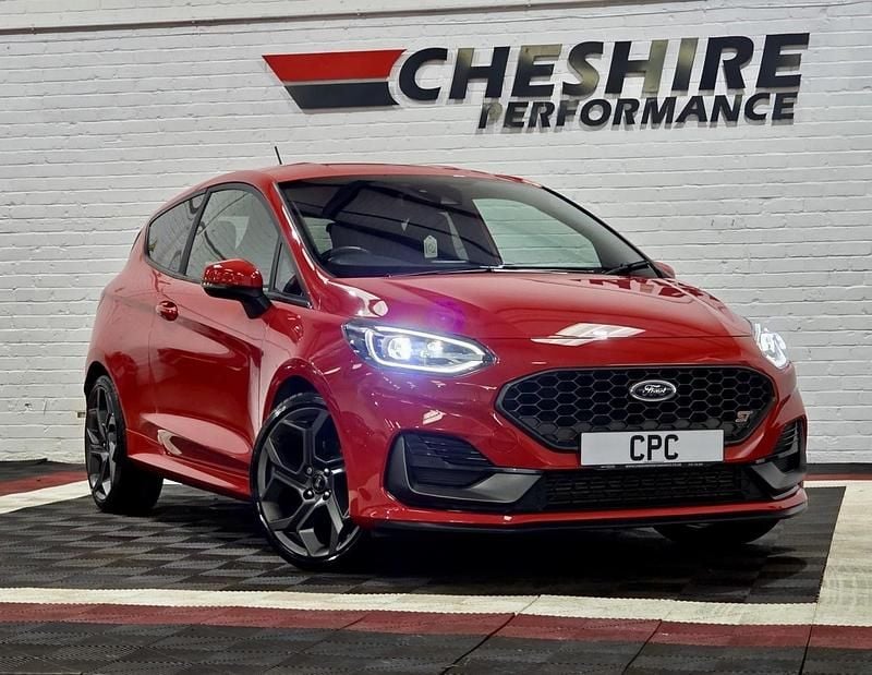 Used Ford Fiesta Performance Edition 200 HP (147 kW) 2022 Red Hatchback