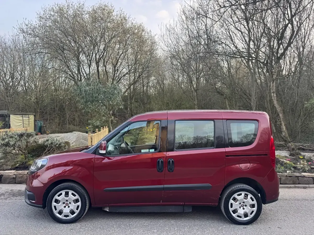 Used Fiat Doblò Active 2019 Red MPV