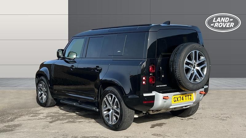 Used Land Rover Defender 249 HP (183 kW) 2024 Estate