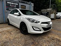 White Used 2015 Hyundai i30 Classic Hatchback | £4,195 (Good price)