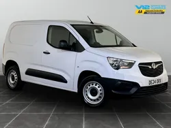White Used 2024 Vauxhall Combo MPV | £12,995 (Good price)