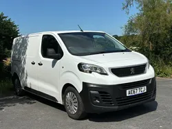 White Used 2017 Peugeot Expert Van | £5,995 (Fair price)