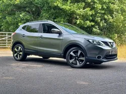 Grey Used 2017 Nissan Qashqai N-Connecta SUV | £7,967 (Fair price)