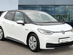 Glacier white metallic black Used 2025 VW ID.3 Pro Performance Hatchback | £17,506 (Fair price)