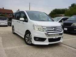 White Used 2025 Honda Stepwgn MPV | £10,495