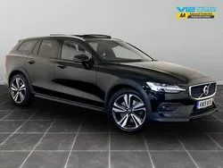 Black Used 2019 Volvo V60 CC Estate | £17,495 (Fair price)