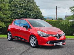 Red Used 2014 Renault Clio IV Dynamique Hatchback | £3,999 (Fair price)