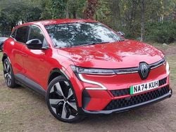 Red Used 2024 Renault Mégane Komfort Hatchback | £22,998 (Fair price)