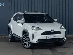White Used 2023 Toyota Yaris Hybrid Design Estate | £22,498 (Fair price)