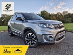 Grey/black Used 2016 Suzuki Vitara SZ5 Hatchback | £6,990 (Fair price)