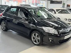 Used 2012 Toyota Auris Hybrid | £6,495 (Fair price)