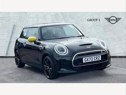 Midnight black ii Used 2022 Mini Cooper S Level 3 Hatchback | £19,875 (Expensive)