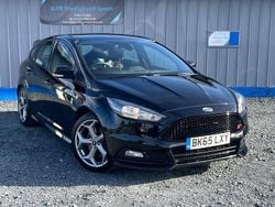 Black Used 2015 Ford Focus ST Hatchback | £9,288 (Good price)