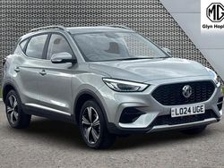 Silver Used 2024 MG ZS Excite Sedan | £15,077 (Fair price)
