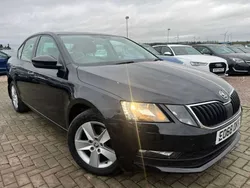 Black Used 2018 Skoda Octavia SE Hatchback | £10,999 (Fair price)