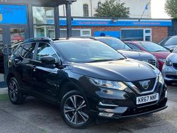 Black Used 2017 Nissan Qashqai N-Connecta SUV | £8,880 (Fair price)