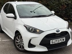 Used 2025 Toyota Yaris Hybrid Hatchback | £17,999 (Good price)