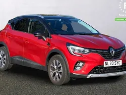 Red/black Used 2020 Renault Captur Version S SUV | £13,899 (Fair price)
