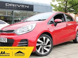 Red Used 2015 Kia Rio 3 Hatchback | £7,290 (Fair price)
