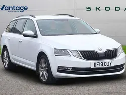 Moon white metallic Used 2019 Skoda Octavia SE L Estate | £13,990 (Fair price)