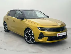 Yellow Used 2022 Vauxhall Astra Ultimate Hatchback | £17,399 (Fair price)