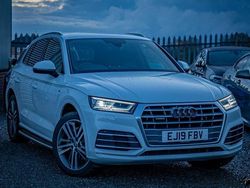 White Used 2019 Audi Q5 S-Line SUV | £22,500 (Fair price)