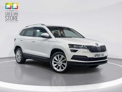 Candy white Used 2019 Skoda Karoq SUV | £15,899 (Fair price)