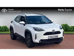 White Used 2023 Toyota Yaris Cross Design SUV | £20,334 (Fair price)