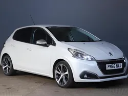White Used 2016 Peugeot 208 Allure Hatchback | £6,999 (Fair price)