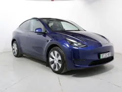 Blue Used 2022 Tesla Model Y Long Range SUV | £24,000