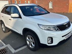 White Used 2014 Kia Sorento 2 SUV | £7,995 (Fair price)