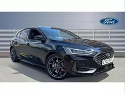 Black Used 2023 Ford Focus ST Hatchback | £26,500 (Fair price)