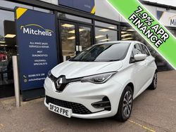White Used 2022 Renault Zoe GT Hatchback | £11,295 (Fair price)