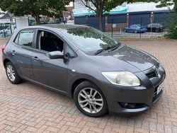 Used 2009 Toyota Auris | £2,590 (Good price)