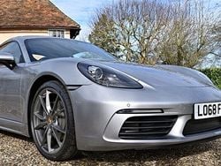 Gt silver metallic Used 2018 Porsche 718 Cayman Coupe | £42,950 (Fair price)