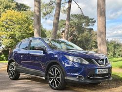 Blue Used 2016 Nissan Qashqai Tekna SUV | £9,495 (Fair price)