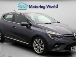 Used 2022 Renault Clio V Version S Hatchback | £10,450 (Fair price)
