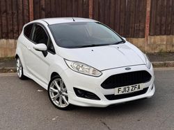 White Used 2013 Ford Fiesta Zetec Hatchback | £2,995 (A bit pricey)