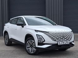 White Used 2024 Omoda 5 SUV | £21,498 (Fair price)