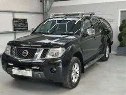 Black Used 2014 Nissan Navara Tekna Pickup | £6,500 (Fair price)