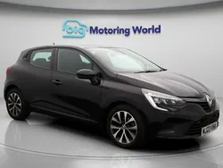 Used 2022 Renault Clio V Evolution Hatchback | £13,500 (Fair price)