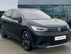 Black Used 2025 VW ID.4 Pro SUV | £29,065 (Fair price)