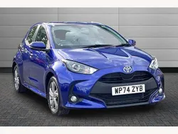 Juniper blue Used 2025 Toyota Yaris Hybrid Hatchback | £18,998 (Good price)