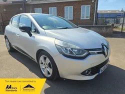 Silver Used 2015 Renault Clio IV Dynamique Hatchback | £3,495 (Good price)