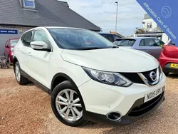 White Used 2014 Nissan Qashqai S SUV | £6,995 (Fair price)