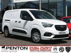 White Used 2022 Vauxhall Combo Sportive MPV | £9,990 (Fair price)