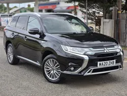 Black Used 2020 Mitsubishi Outlander P-HEV Estate | £15,995 (Fair price)