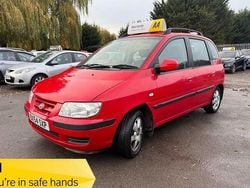 Red Used 2004 Hyundai Matrix MPV | £1,490