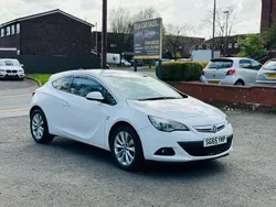White Used 2015 Vauxhall Astra SRi Hatchback | £3,850 (Super price)